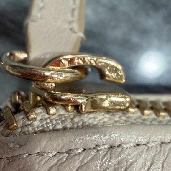 Furla‎ Genuine Wristlet Clutch Beige Pebbled Leather, Gold Hardware, Zip Closure - Picture 7 of 8